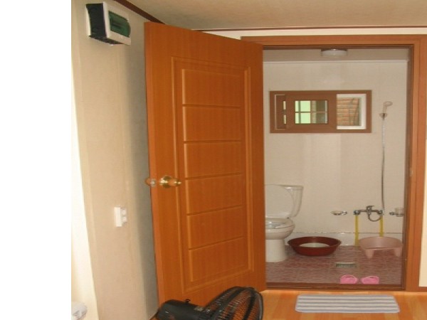 11659432_3.jpg