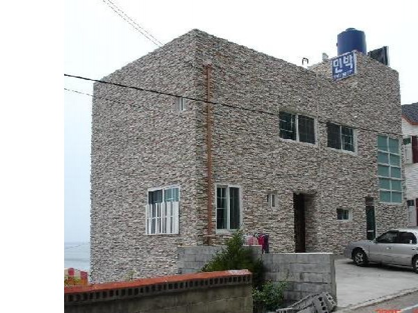 11664808_0.jpg