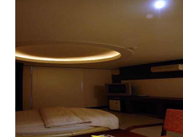 11887270_3.jpg
