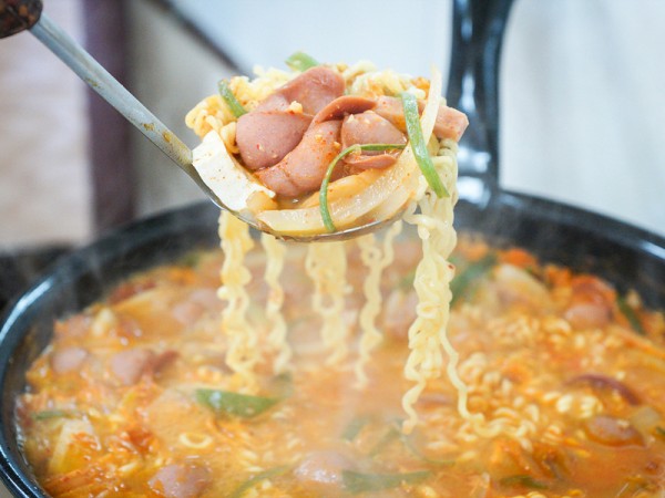 제주_송탄부대찌개_6.jpg