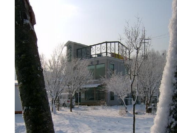 11602512_0.jpg