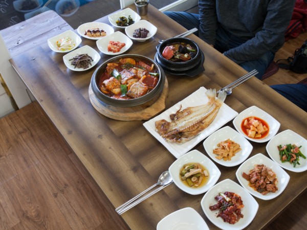 1푸짐한_밑반찬.jpg