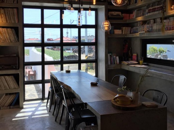 cafe_01.jpg