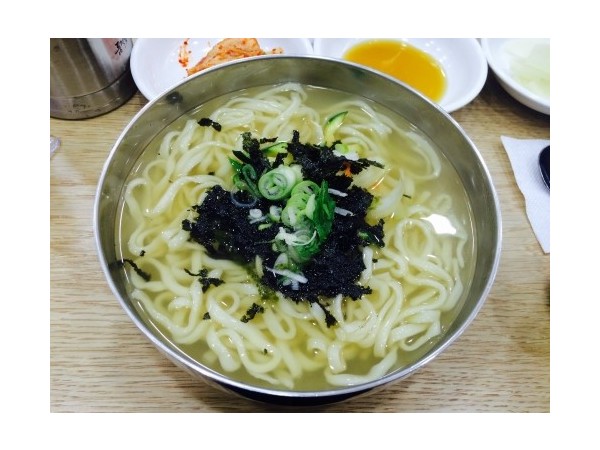 북촌멸치칼국수.jpg