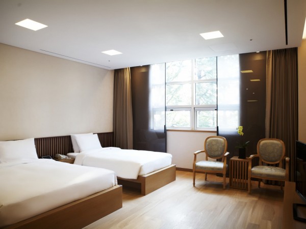 _1_bedroom_suite.jpg