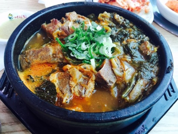 11점심_죽도동_어림지_뼈다귀해장국_아이폰6.jpg
