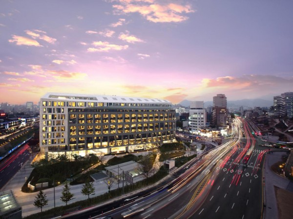 JW_Marriott_Dongdaemun_Exterior_sunset.jpg