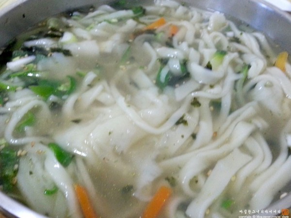 강원도_교동_칼국수_맛집_옛날수제비_완전_강추G.jpg