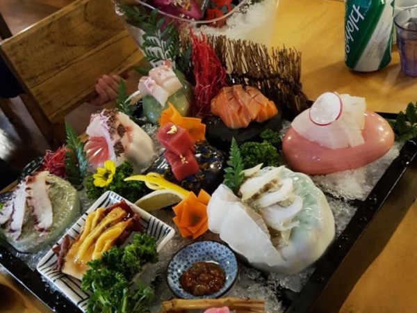 14_모리아와세_중_(연어,_문어,_참치,_멍게,_광어,_도미,_참치내장_등)_그날_신선도의_따라_안에_구성이_달라질_수_있다는_점_참고.jpg