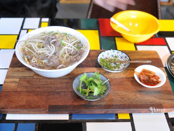 라마네의식주,라마네_의식주,라마네,제주맛집,제주도맛집,쌀국수맛집,맛집,샌드위치,제주도식당,제주도여행,제주도일정짜기,예쁜식당,제주도예쁜곳,인테리어.JPG