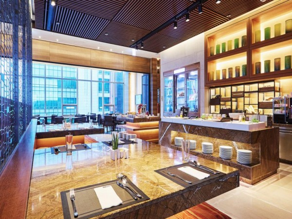 0000MoMo_Cafe_Seating_Area_2.jpg