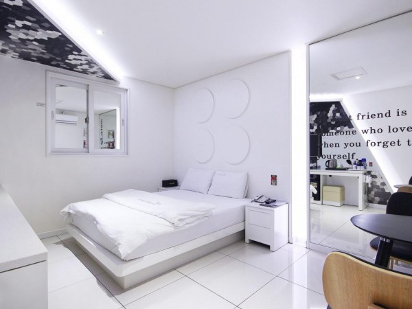 5a8ab46185ce92.50416272.jpg