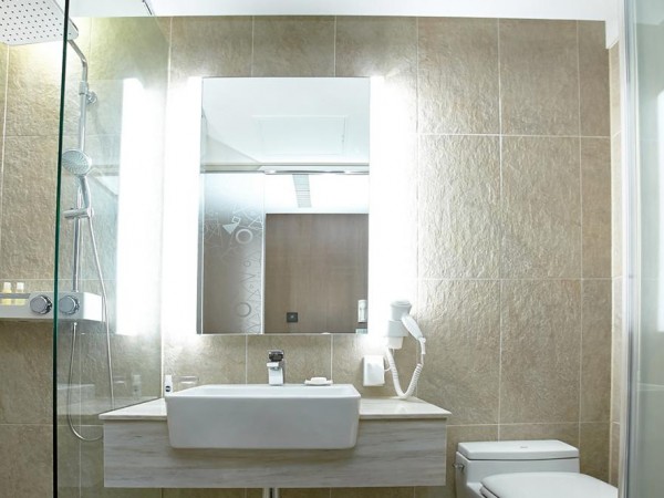 Bathroom-2.jpg