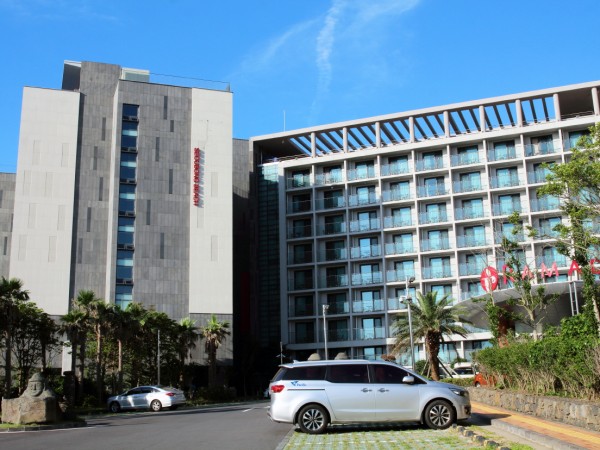 _Hotel_Exterior_13.JPG