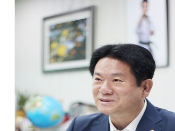 이동섭.jpg