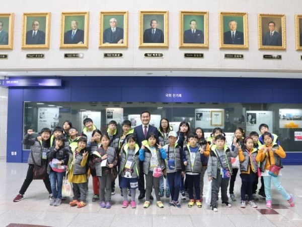 20161103_산동초등학교_국회관람_(1).JPG